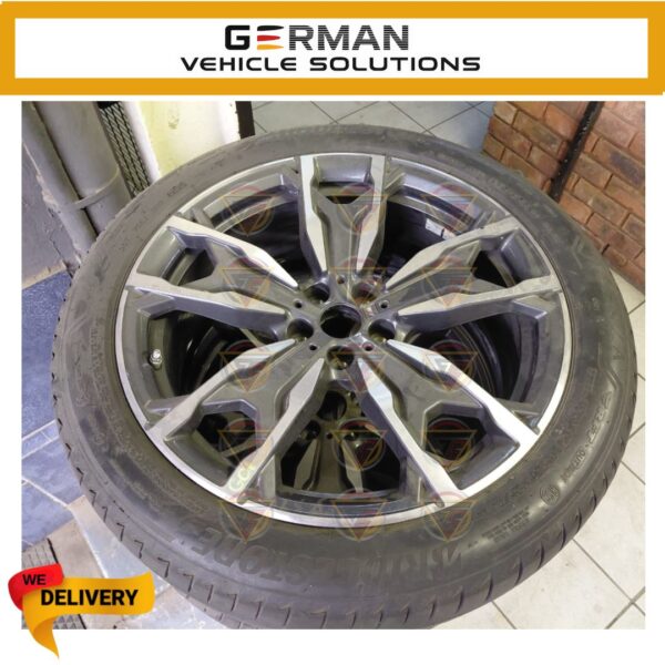 BMW G01 mag rim and tyre set second hand available in stock