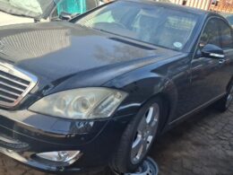 Mercedes Benz W221 preface S-Class automatic stripping for spares used